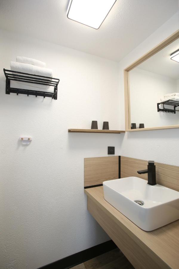 Enzo Hotels Chartres Mainvilliers By Kyriad Direct Exteriör bild