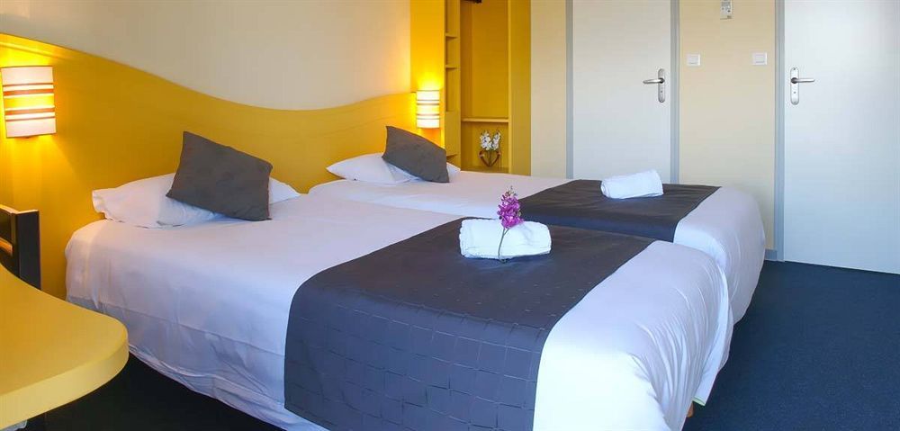 Enzo Hotels Chartres Mainvilliers By Kyriad Direct Exteriör bild